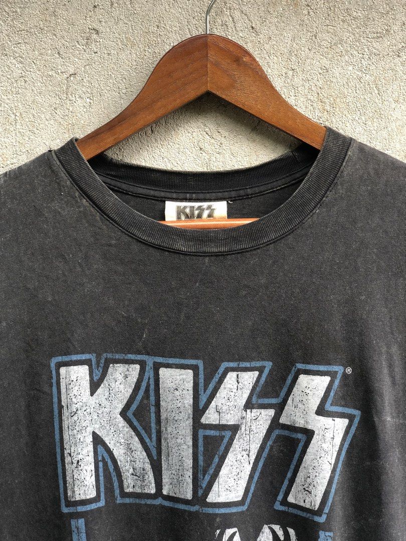 KISS🔥🔥🔥 (Category: Activewear) located in Cebu City. Submitted by jeboxjayveejebo (Listing ID 1468953940, Image 3). Description: KISS BAND SHIRT(BLACK WASHED)🔥🔥🔥 ‎W📏23 ‎L📏30 ‎▪️Color rate-9.7/10 ‎▪️Condition rate-9.7/10 ‎▪️Issue-NONE‼️ ‎ASNEW CONDITION🔥 DM FOR THE CLAIM PRICE🏷️ ‎ ‎Message us for more questions or reservations. ‎💡Actual color may vary due to lighting ‎ ‎DISCLAIMER ‼️do not sell under the Official Brand Displayed’s name 