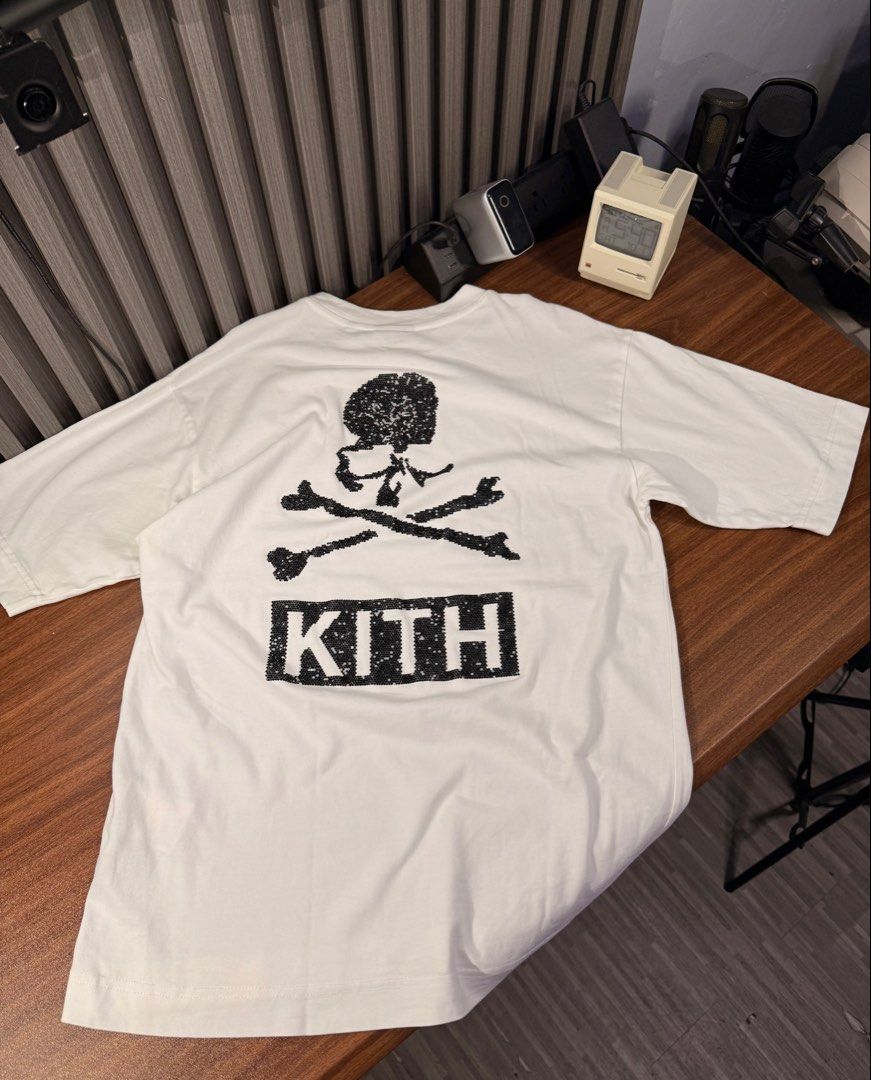 Kith X Mastermind (Category: Activewear) located in Bulacan. Submitted by jomar_0705 (Listing ID 1468960200, Image 2). Description: Kith X Mastermind Xs on tag W20 L26.5 As new Issue bids.