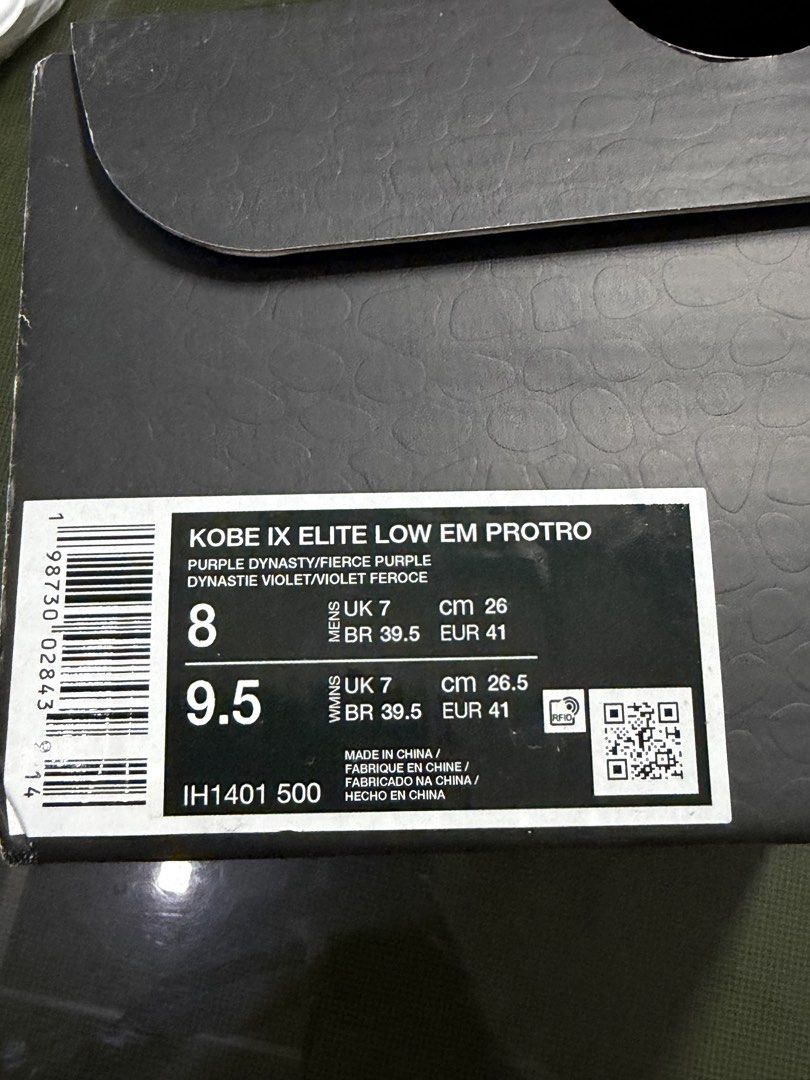 Kobe IX Low em Protro (Category: Casual Shoes) located in Dagupan City. Submitted by deals_nsteals00 (Listing ID 1469029421, Image 3). Description: For sale Kobe IX Low Em protro 8 mens 26cm Complete with box and extra lace Original No issue Slighlty used 4x used only 5,000 free shipping.