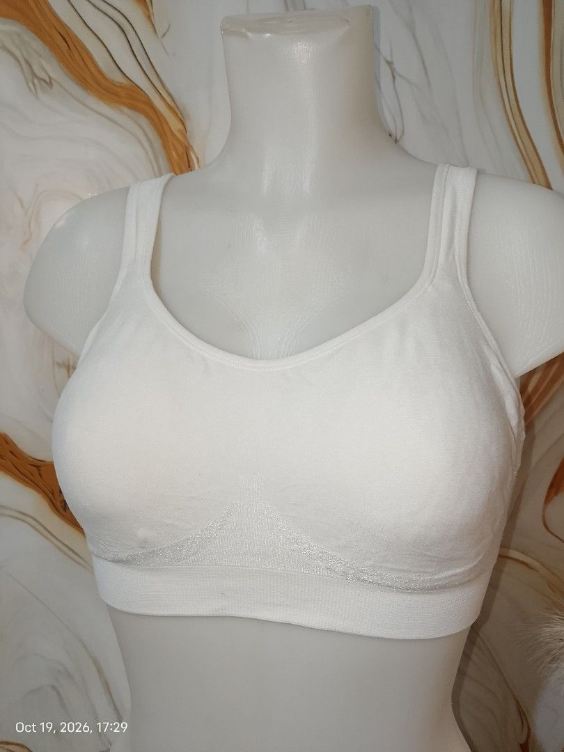 L: truekind white bra nonwire (Category: Undergarments & Loungewear) located in Manila. Submitted by truecrystal-1407 (Listing ID 1469024037, Image 1). Description: .