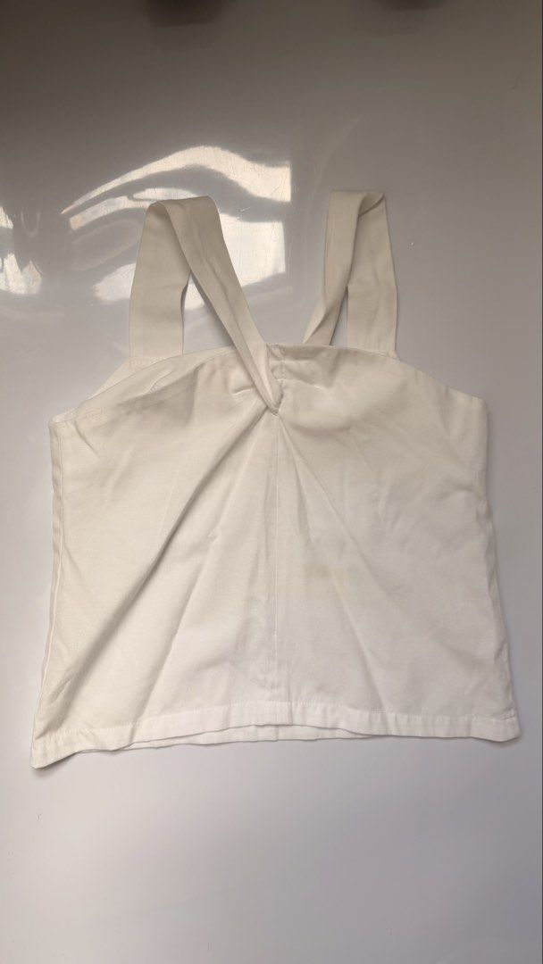 La Coco Babe Top (Category: Sleeveless) located in San Juan City. Submitted by acst12 (Listing ID 1468942126, Image 1). Description: .