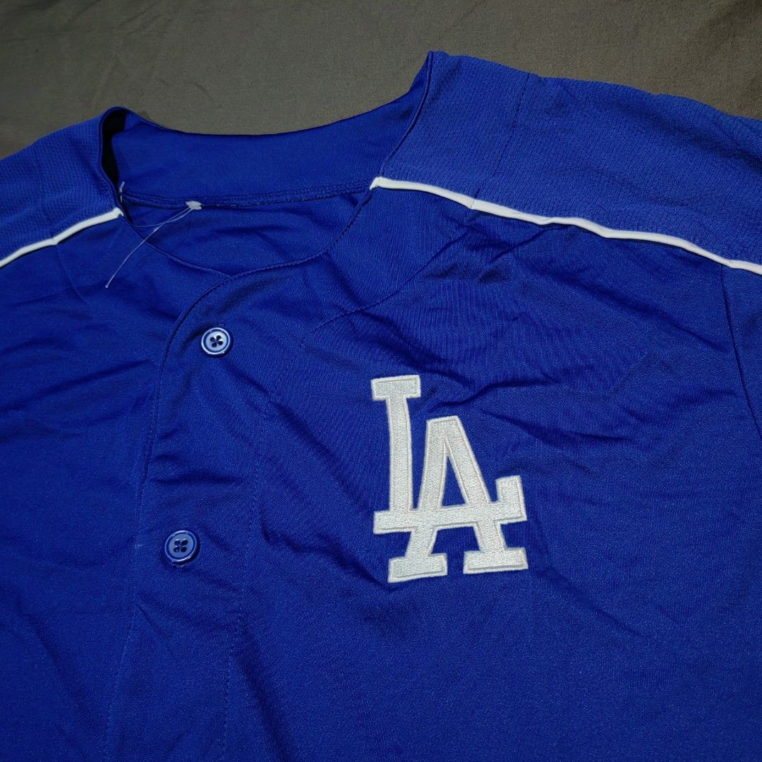 LA Dodgers (Category: Activewear) located in Taguig. Submitted by mr.gbh (Listing ID 1469047541, Image 2). Description: LA Dodgers Baseball Jersey (No Back Hit) Size: Large-XL L-31/W-25 Excellent Condition Php, 699.