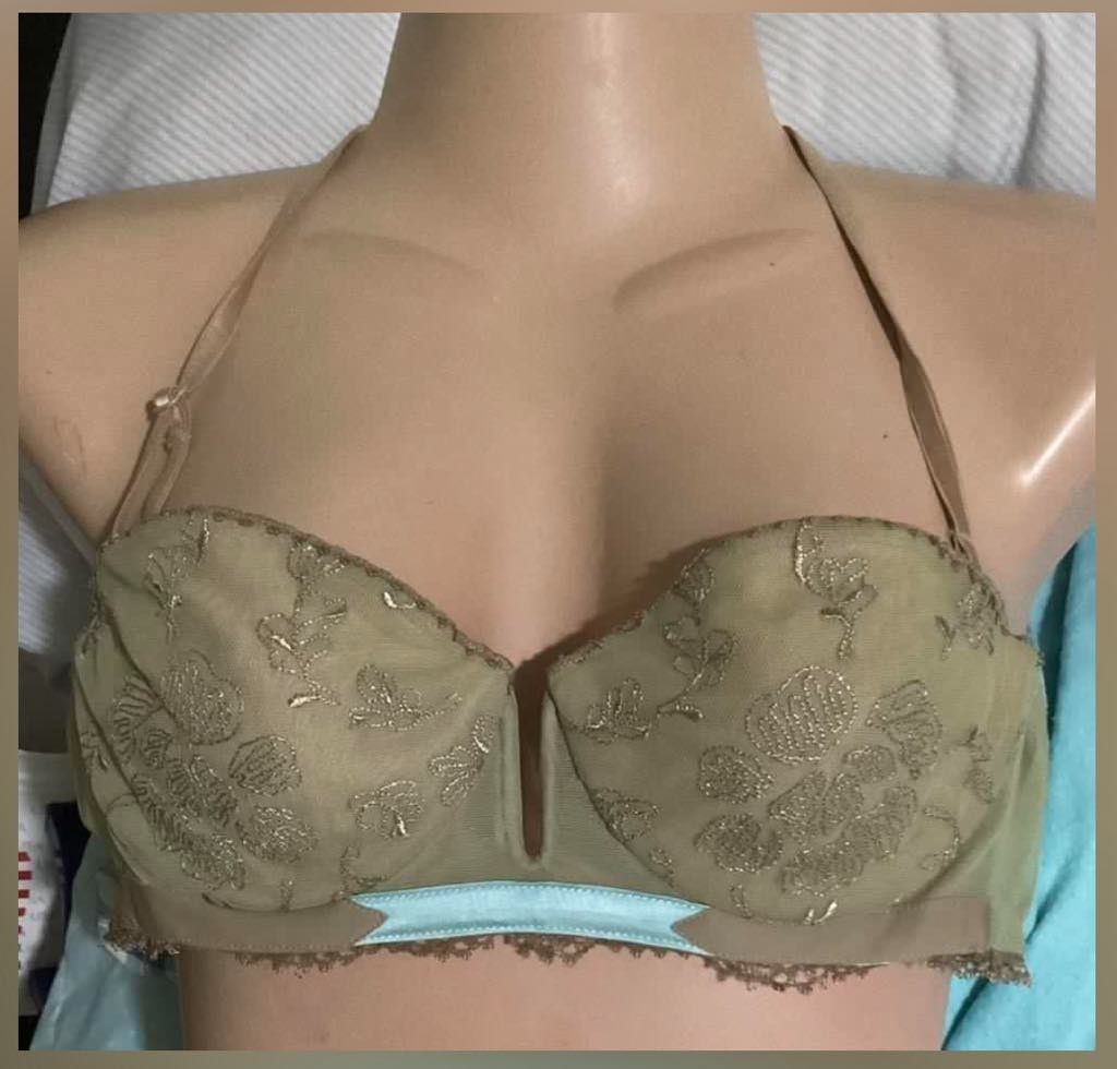 La Perla Balconette Bra Nude Size 34 (Category: Undergarments & Loungewear) located in Paranaque City. Submitted by calm_youngstore7 (Listing ID 1469104339, Image 3). Description: - Brand: La Perla (Made in Italy) - Style: Balconette bra with delicate floral embroidery - Colorway: Nude and green tones with contrasting light blue band - Features: Adjustable straps, secure hook-and-eye back closure - Condition: Brand new with tag attached and origi
