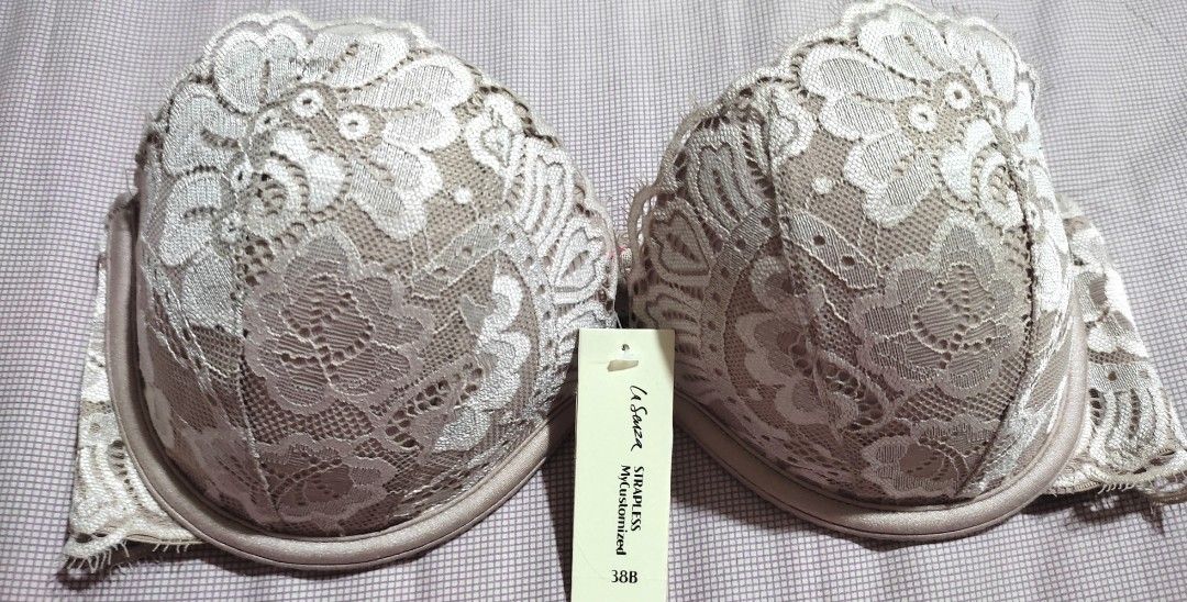 La Senza Strapless MyCustomized Lace Bra 38B (Category: Undergarments & Loungewear) located in Paranaque City. Submitted by calm_youngstore7 (Listing ID 1469101238, Image 2). Description: - Brand: La Senza (MyCustomized) - Size: 38B (USA) / INT 75 / CDA 34 - Color/Design: Nude with white floral lace overlay - Condition: Brand new with original retail tag ($46.50), stored in protective plastic - Features: Strapless with removable strap loops on th