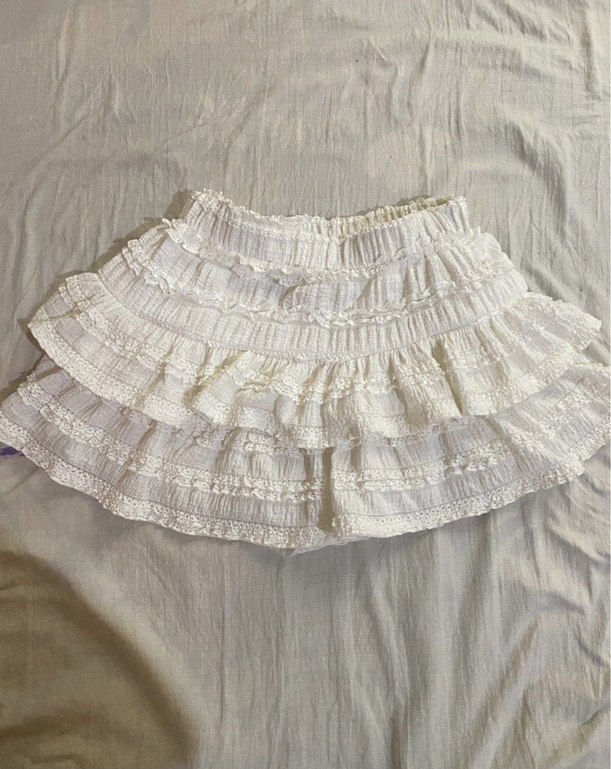 Kiabi Lace Ruffle Mini Skirt (Category: Skirts) located in Iloilo. Submitted by chelseyywz (Listing ID 1468942053, Image 2). Description: Used once only. Small on tag. With inner shorts, very pretty in actual ❤️.