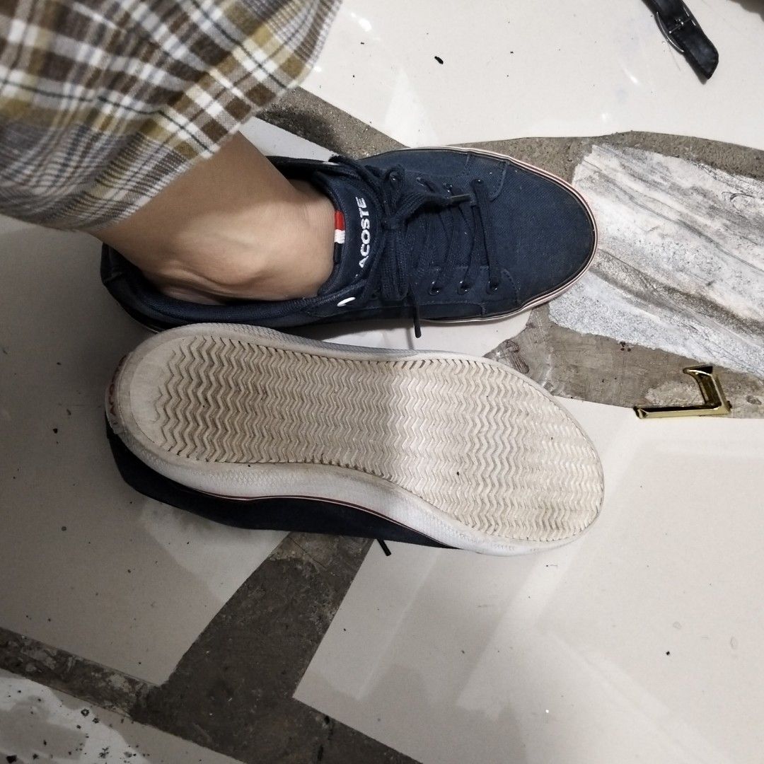 Lacoste (Category: Sneakers) located in El Salvador. Submitted by francheskaukayukay (Listing ID 1469015686, Image 3). Description: .