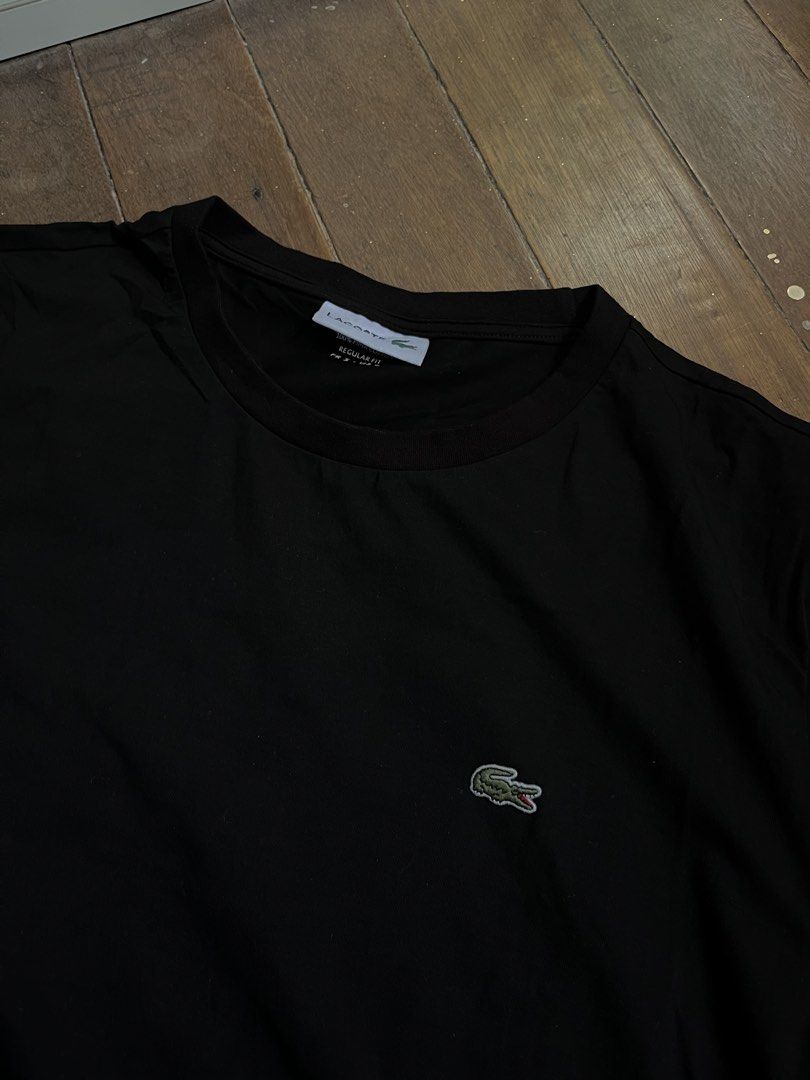 Lacoste Basic Logo T Shirt (Category: Tshirts & Polo Shirts ) located in Bugallon. Submitted by thriftteas.00 (Listing ID 1468948927, Image 2). Description: Lacoste Basic Logo T Shirt Large Frame As new Condition No issue Complete tags Authentic/Legit Claim 2500.