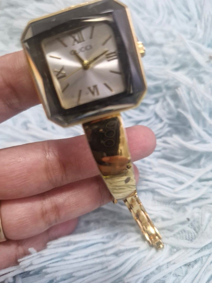 Ladies watch (Category: Luxury Watches) located in Angeles City. Submitted by mycloset525clotheshoppe (Listing ID 1469158380, Image 1). Description: ladies watch gold plated non tarnish.