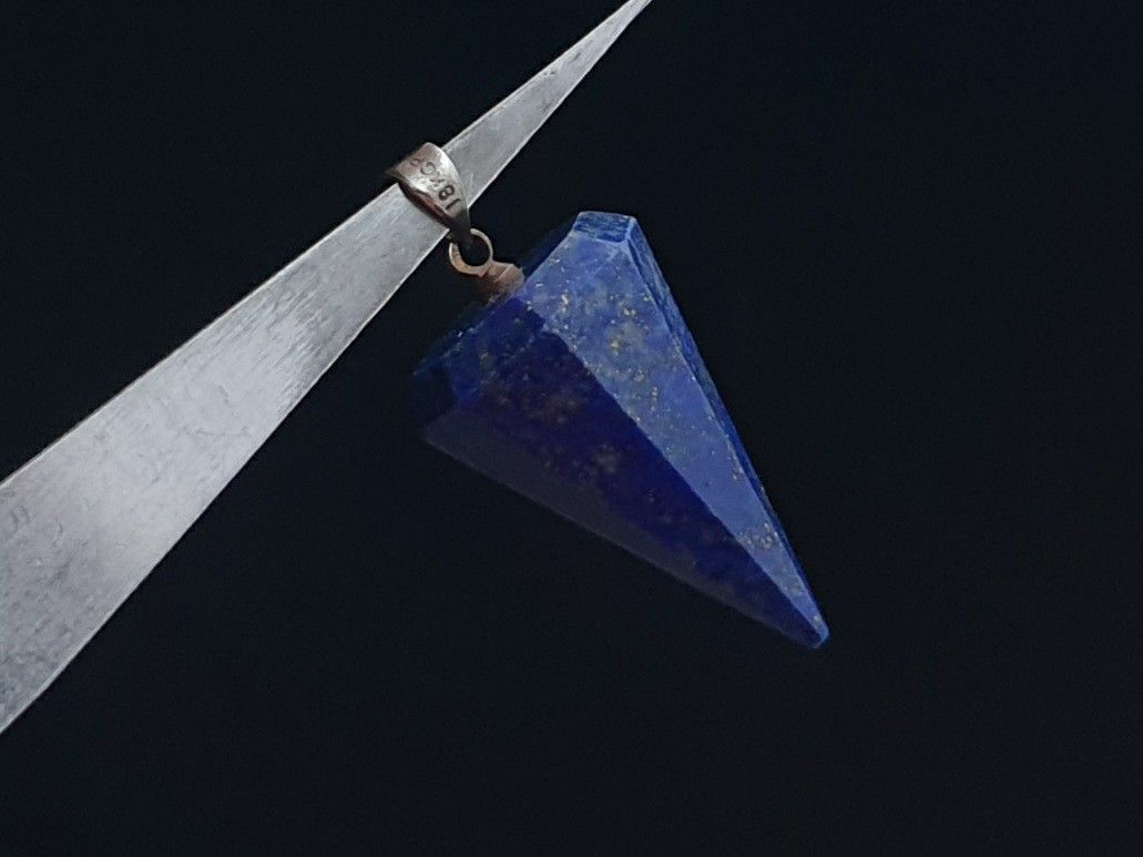 Lapis Lazuli Pendulum Cone Pendant (Category: Necklaces) located in Quezon City. Submitted by WasalakTwo (Listing ID 1468935781, Image 2). Description: Bought in Japan High quality Goodcondition Clean and presentable Open for delivery nationwide.