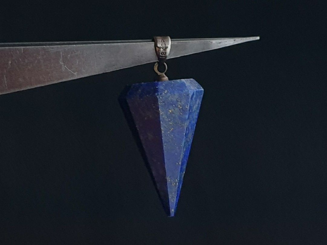 Lapis Lazuli Pendulum Cone Pendant (Category: Necklaces) located in Quezon City. Submitted by WasalakTwo (Listing ID 1468935781, Image 3). Description: Bought in Japan High quality Goodcondition Clean and presentable Open for delivery nationwide.