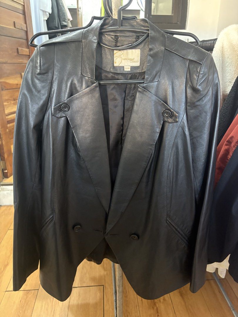 Leather Blazer Vero Moda (Category: Coats, Jackets and Outerwear) located in Tuba. Submitted by thebag-oh (Listing ID 1468936849, Image 2). Description: Genuine sheepskin leather blazer Double-breasted, very light not heavy very soft din ng pag ka-leather nya Vero moda Brand No issue Bust-34in Arm-12in L-27 1/2 Shoulder-14in.