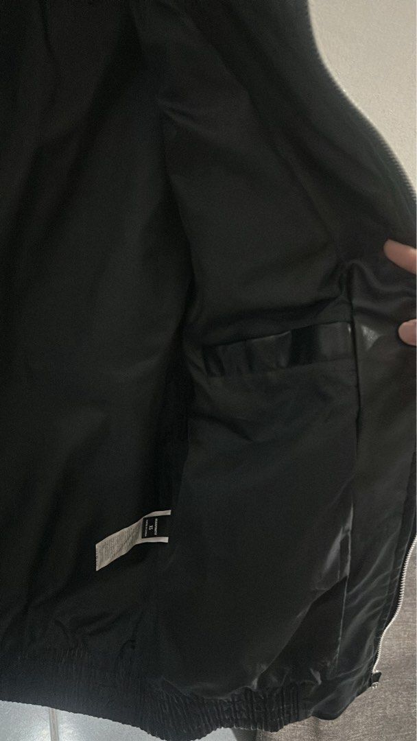 Leather Jacket (Category: Coats, Jackets and Outerwear) located in San Fernando. Submitted by stephgxr (Listing ID 1469046276, Image 3). Description: Leather Jacket from SHEIN Price: ₱800 Size: XS (Tag) Measurements: • Shoulder: 21.3 in • Bust: 43.3 in • Length: 25.6 in • Sleeve Length: 22 in • Bicep: 17.5 in Condition: Never used.