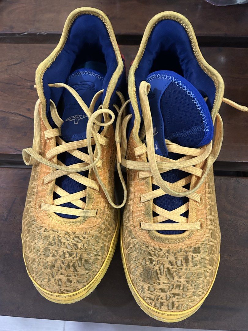 LeBron X Titan Colab (Category: Casual Shoes) located in Manila. Submitted by cardoodoo (Listing ID 1468932282, Image 2). Description: Size 11 US Used twice on indoor court great condition Negotiable.