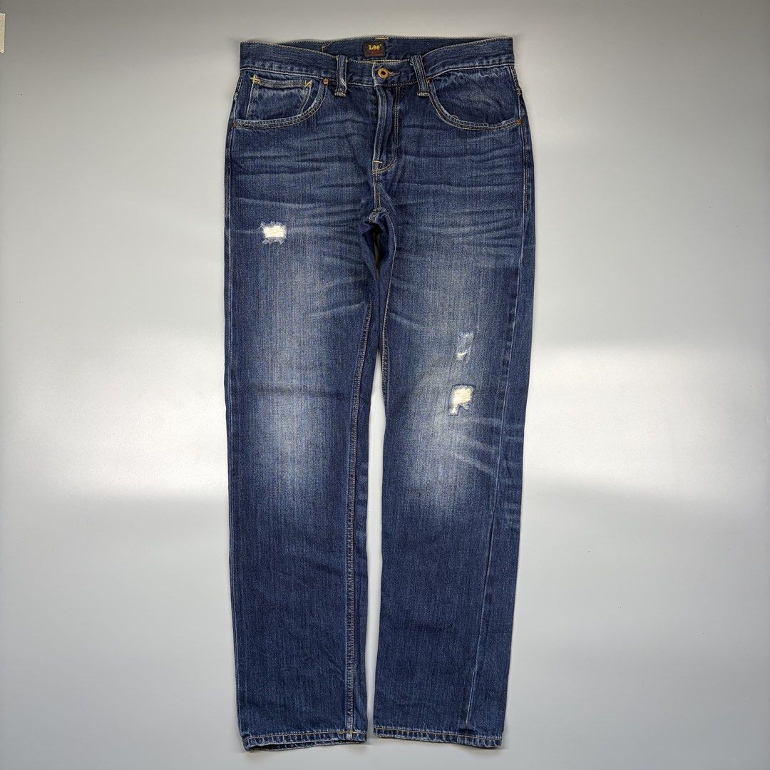 Lee 101+ Selvedge (Category: Jeans) located in Cavite. Submitted by onebeancent (Listing ID 1469009152, Image 2). Description: Size: 32 to 33 Waistline Dimension: 40" Length | 7" Hem Color: Indigo Denim Color Rate: 10/10 Issue: None Condition: Like new‼️ Price: 1,950 Additional Shipping Fee (J&T Medium Pouch) 125php Luzon 145php visayas 185php mindanao.