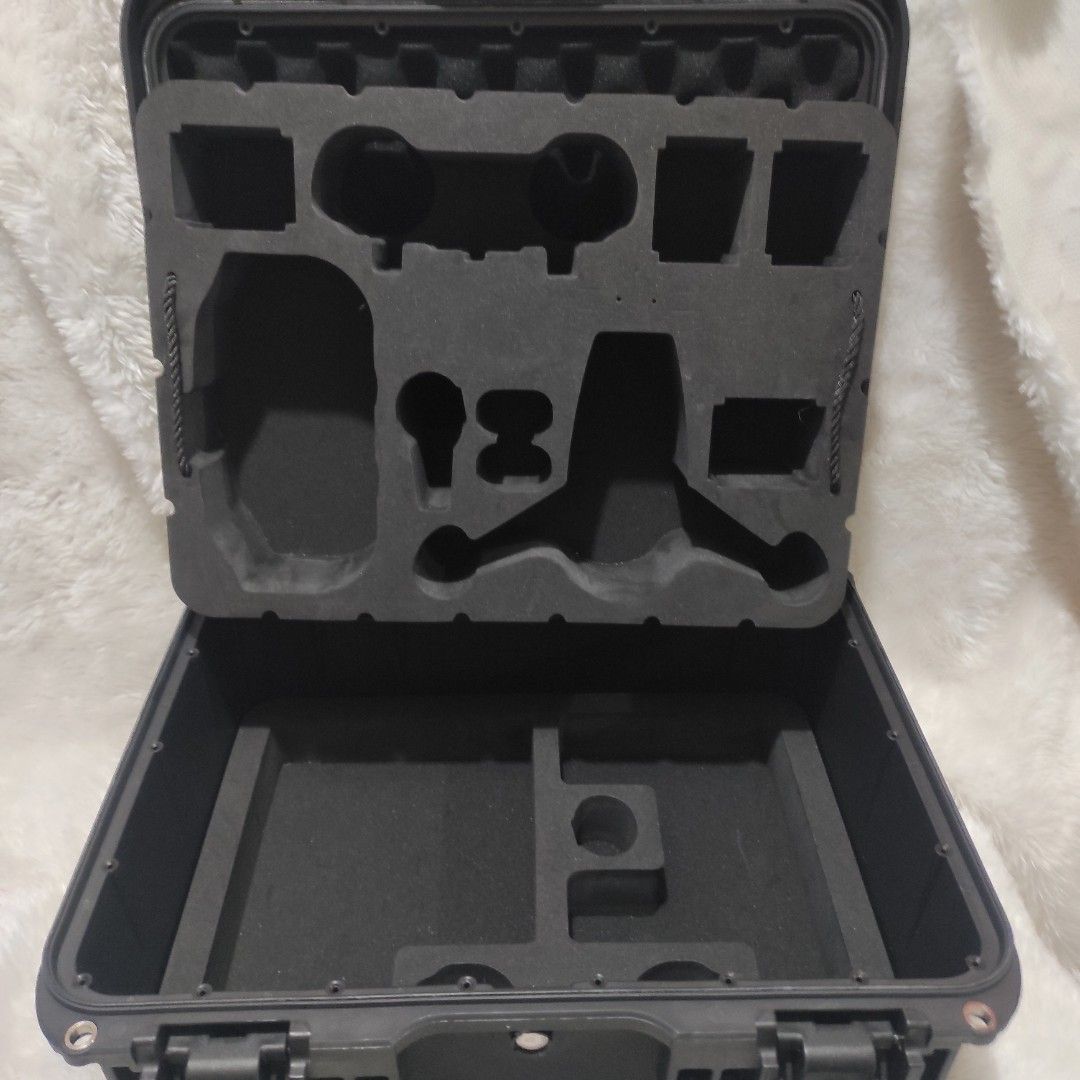 Lekufee Waterproof Hard Case Only for Drone/Camera (Category: Drones) located in Cainta. Submitted by fukunekojapansurplus (Listing ID 1469031908, Image 2). Description: Lekufee Waterproof Hard Case 1000 pesos For storing and protecting drone equipment and camera gear. *Some scratches ✨A quick Yes or No after inquiry is appreciated ✨ 📍 Mayfield Park Residences Felix Ave Cainta 🛵SF c/o Buyer via Lalamove/JNT/LBC 💰 MOP: GCash Our finds are a mix