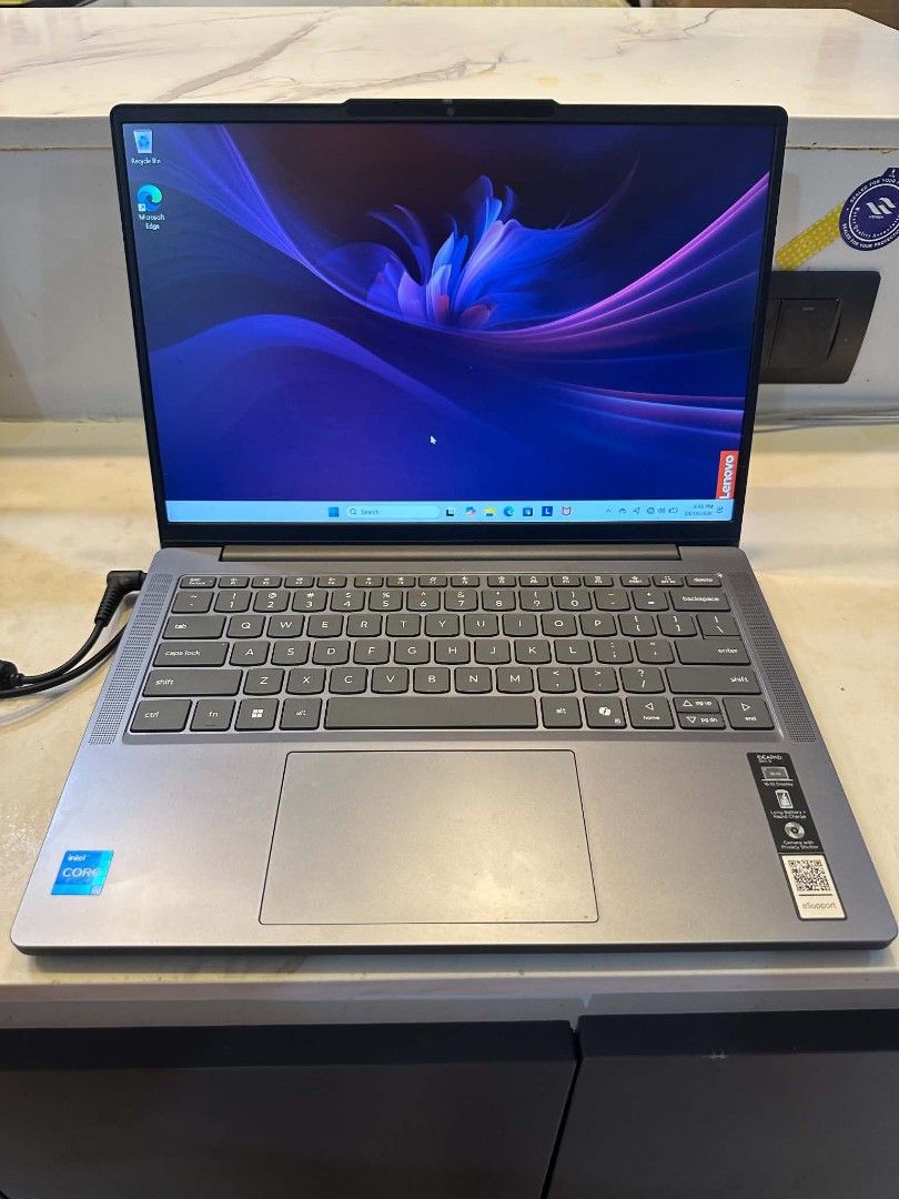 LENOVO IDEAPAD SLIM 3i (Category: Laptops & Notebooks) located in Pasig City. Submitted by erhecca.bear (Listing ID 1469080015, Image 1). Description: Lenovo Ideapad Slim 3i Quick Specs: - Intel core i5, 13th Gen. - Intel UHD Graphics - 8GB RAM // 512GB SSD - 60Hz Refresh Rate - 14inch - GOOD for VA, Editting, office and school etc. Inclusion: - Unit charger - Pouch.