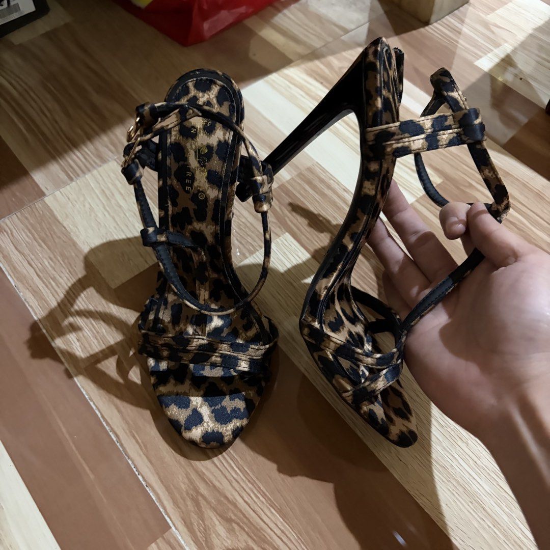 Leopard print stiletto high heel sandals (Category: Heels) located in Baguio. Submitted by suffering (Listing ID 1469119462, Image 3). Description: Baguio .