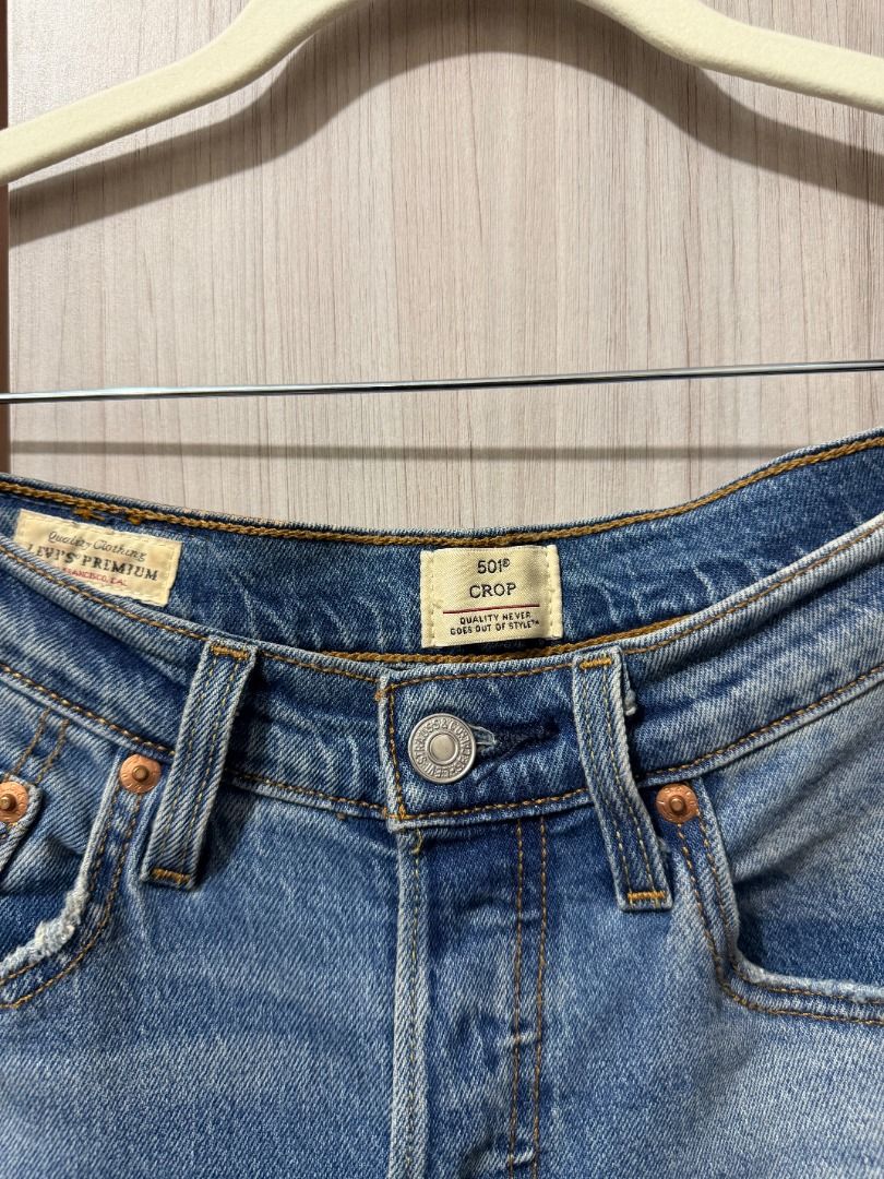 levis 501 cropped jeans - size 26 (Category: Jeans) located in Caloocan City. Submitted by coolowl.112070 (Listing ID 1468970664, Image 3). Description: levis 501 cropped jeans size 26 inseam length - 25 inches unaltered wash/color: roaming on two to LTW can fit up to size 28-29 bought brand new from the levi's shop .