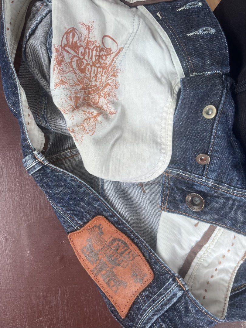 Levi's Copper Dark Wash Denim Jeans (Category: Jeans) located in Sablan. Submitted by mrcglnn (Listing ID 1468935862, Image 3). Description: Levi's Copper 36w 37l .