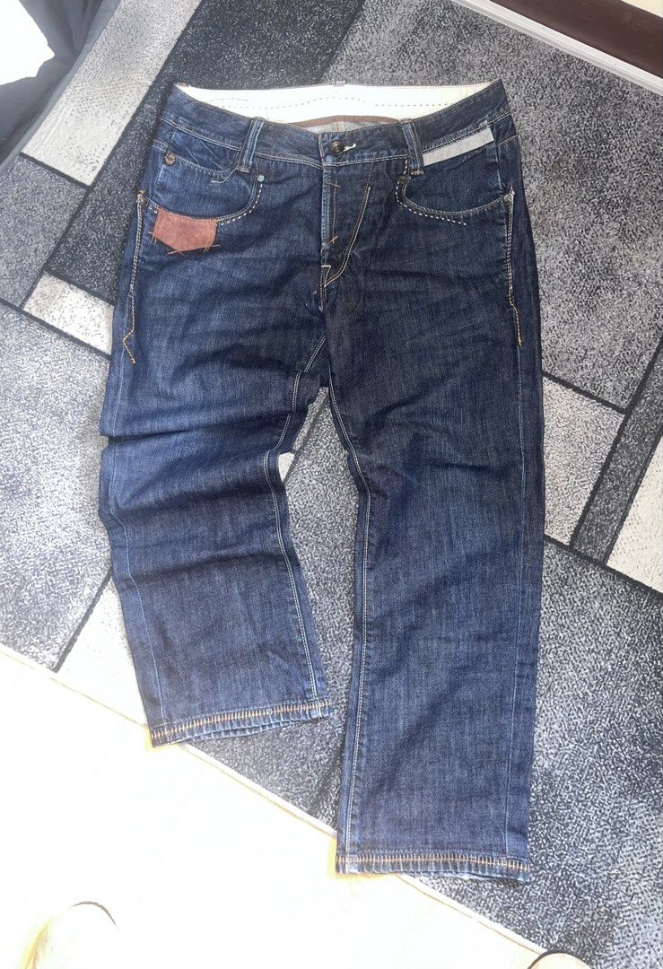 Levi's Copper Dark Wash Denim Jeans (Category: Jeans) located in Sablan. Submitted by mrcglnn (Listing ID 1468935862, Image 1). Description: Levi's Copper 36w 37l .
