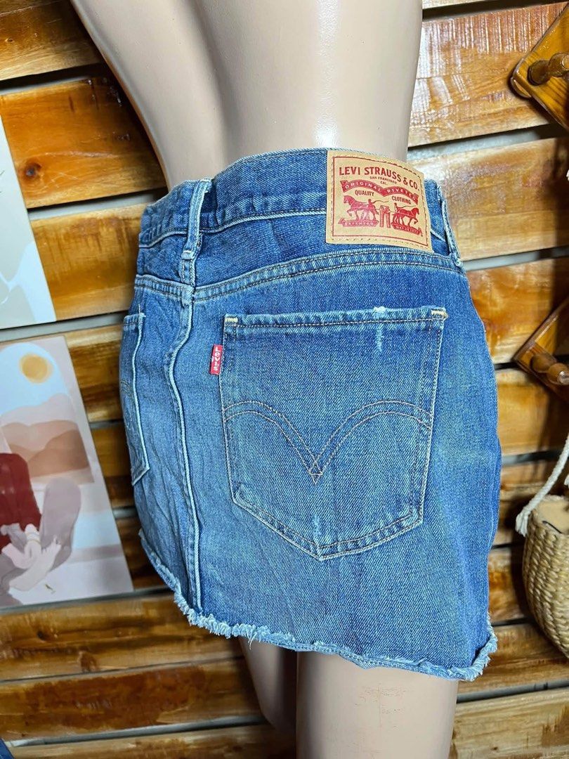 Levi's Denim Skirt (Category: Skirts) located in Pagadian. Submitted by angelcanzado (Listing ID 1468993146, Image 2). Description: Levi's Denim Skirt Excellent Condition Complete Tags Gwapa as.in Size: 33 tape measure .