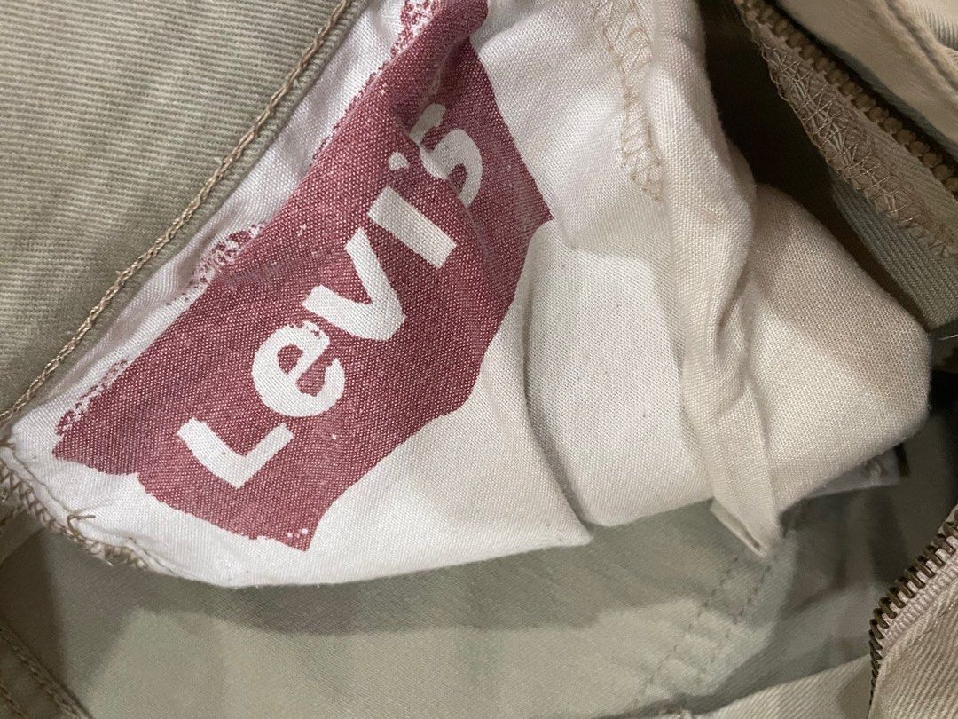 Levis Jeans Khaki (Category: Jeans) located in Manila. Submitted by bedlambuzz (Listing ID 1469081980, Image 2). Description: WYSIWYG ALL JEANS ARE USED BUT FULLY WEARABLE BUTTONS AND ZIPPERS INTACT MAY HAVE SLIGHT DISCOLORATION OR SMALL FLAWS.
