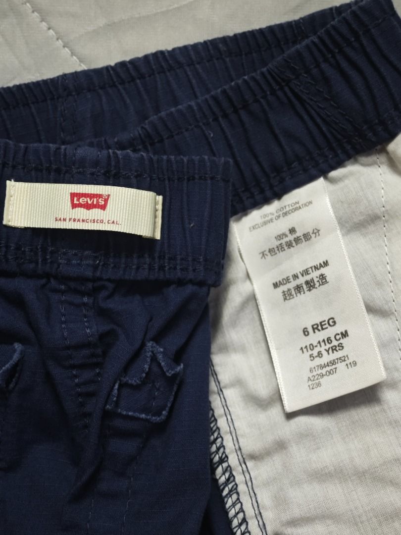 LEVIS KID SHORTS (Category: Babies & Kids Fashion) located in Imus. Submitted by eykc01 (Listing ID 1469040437, Image 2). Description: EUC-LIKE NEW 5-6YO *FLAW ON LEATHER S BACK, NAALIS NAPO.