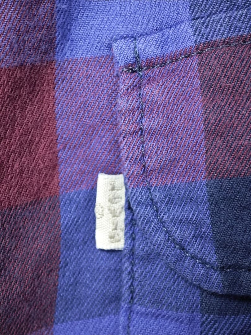 LEVIS LONGSLEEVES CHECKERED (Category: Longsleeves) located in Imus. Submitted by eykc01 (Listing ID 1469019176, Image 2). Description: EUC-LIKE NEW MED-LARGE (19X25-26").
