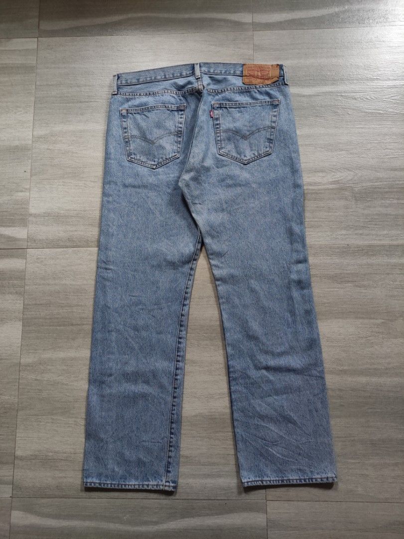 Levis Modern Light Wash 501 Jeans (Category: Jeans) located in Calamba. Submitted by alorbis96758 (Listing ID 1468971256, Image 1). Description: Waistline : 36" Length : 41" Hem / Leg hole : 9" Flaws : ❌.