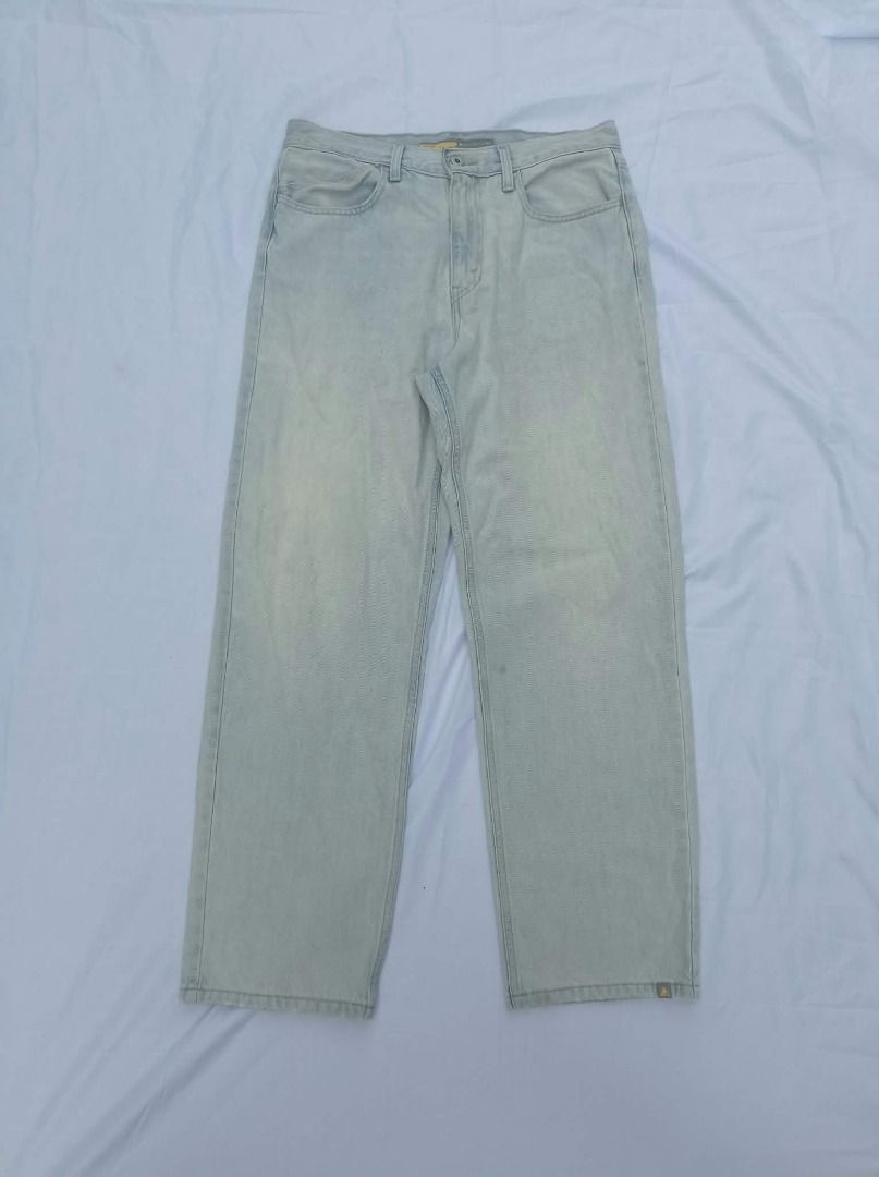Levi's Silvertab (Category: Jeans) located in Zamboanga. Submitted by 414collections (Listing ID 1468937686, Image 1). Description: Levi's Silvertab straight cut jeans Excellent condition Need wash only Fresh from bale Waistline 34 Length 42 Hem 9 Issue scratches on hem See last pic for issue 1200 pesos Negotiable for sure buyers.