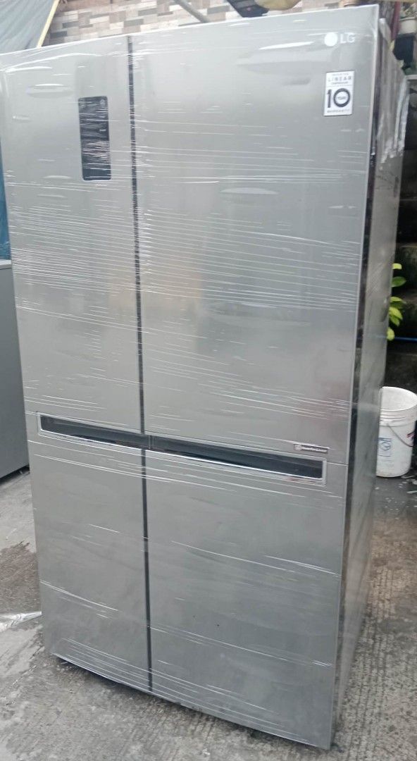 LG INVERTER sidebyside REF (Category: Refrigerators and Freezers) located in Manila. Submitted by carou51104 (Listing ID 1468943118, Image 1). Description: For Sale : LG sidebyside Inverter Ref * 24cubic ft.(side by side) * Fully Inverter * Fast cooling * No issue * Ready to use * Condo pull out Price: 19k may bawas sa sure buyer po. Manila , location Can be pick up or deliver. .