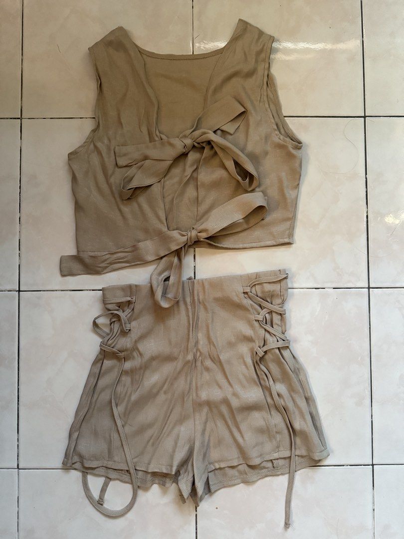 Linen coords trendy (Category: Sets or Coordinates) located in Manila. Submitted by rez_preloved (Listing ID 1469015061, Image 1). Description: Very fashionable linen coords.