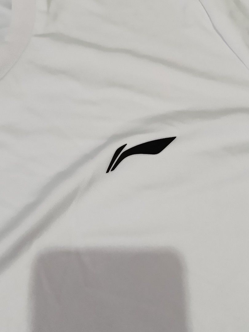 LINING DRIFIT TSHIRT (freeshipping) (Category: Activewear) located in Quezon City. Submitted by gyl-stop (Listing ID 1469081280, Image 2). Description: free shipping 21 x 27.5 excellent condi cr: 9.8/10 issue: none.