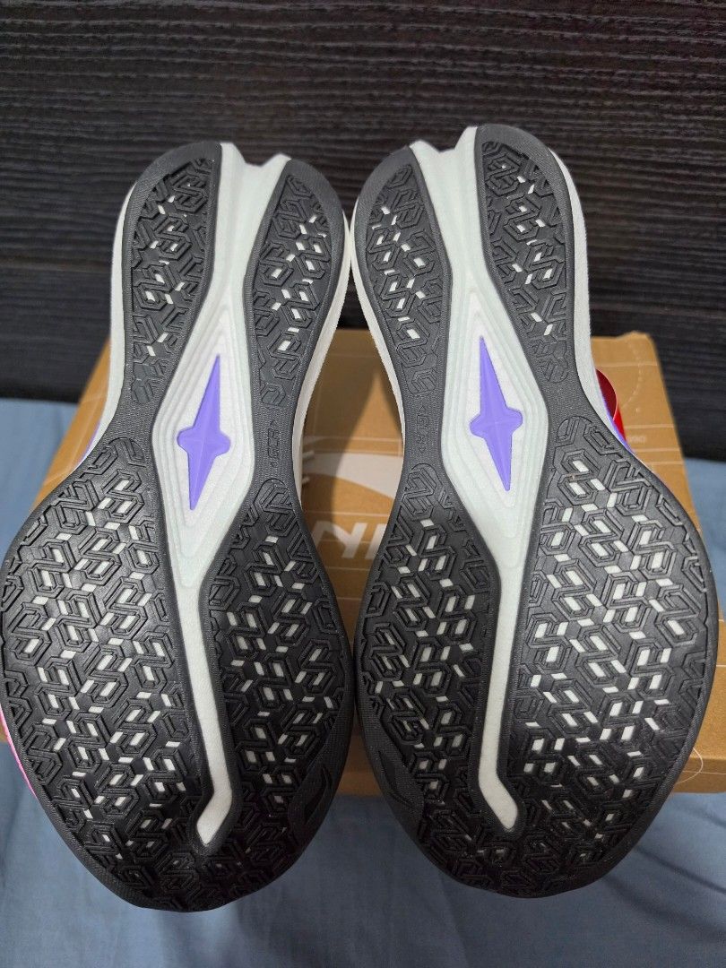Li-Ning Red Hare 8 Pro Running Shoes (Category: Sneakers) located in Caloocan City. Submitted by euniceds (Listing ID 1469043326, Image 3). Description: BRAND NEW ORIGINAL/LEGIT BELOW SRP Li-Ning RED HARE 8 PRO Men's Running Shoes Size 9 Srp Php4,100.00 Php2,400.00 only Pickup or Delivery Location: North Caloocan.