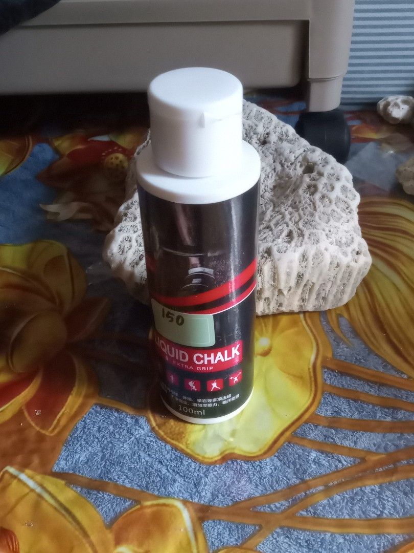 Liquid Chalk Extra Grip 100ml (Category: Craft Supplies & Tools) located in Quezon City. Submitted by alvrey_22 (Listing ID 1469009448, Image 1). Description: - Volume: 100ml liquid chalk in a white bottle with black and red label - Includes a handy red carabiner clip for your gym bag or belt loops - Enhances grip and prevents sweaty hands for better performance - Ideal for rock climbing, weightlifting, gymnastics, and crossfit - Quick-drying, me