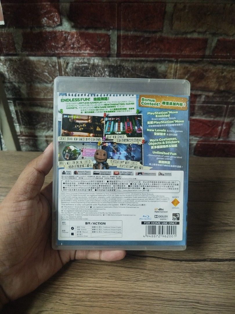 LittleBigPlanet 2 Special Edition PS3 Game (Category: PlayStation) located in Binan City. Submitted by pumpkiiin02 (Listing ID 1468985474, Image 2). Description: - Title: LittleBigPlanet 2 Special Edition - Platform: PlayStation 3 (PS3) - Language: Chinese and English version - Includes: Original case, game disc, instruction manual, and extra bonus content - Condition: Disc has minimal wear; case shows minor scuffs from shelf storage - Genre: Cla