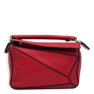 (Category: ) located in . Submitted by carousellluxury (Listing ID 1469012059, Image 1). Description: .