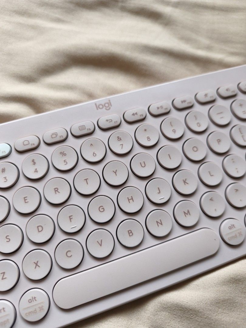 Logitech wireless keyboard (Category: Computer Keyboard) located in Bacoor. Submitted by shopherelove (Listing ID 1468973829, Image 3). Description: Loc Bacoor Cavite Shipping lalamove. Original Reason for selling: decluttering.