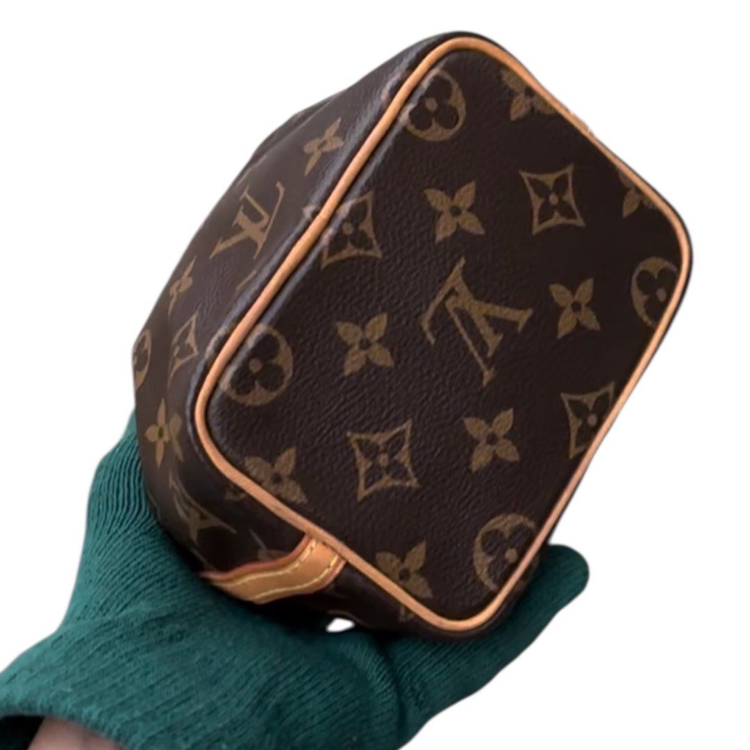 LOUIS VUITTON (Category: Cross-body Bags) located in San Fabian. Submitted by rei_aniels (Listing ID 1468946688, Image 3). Description: LV Made in FRANCE Coded Bucket bag Super nice in actual .