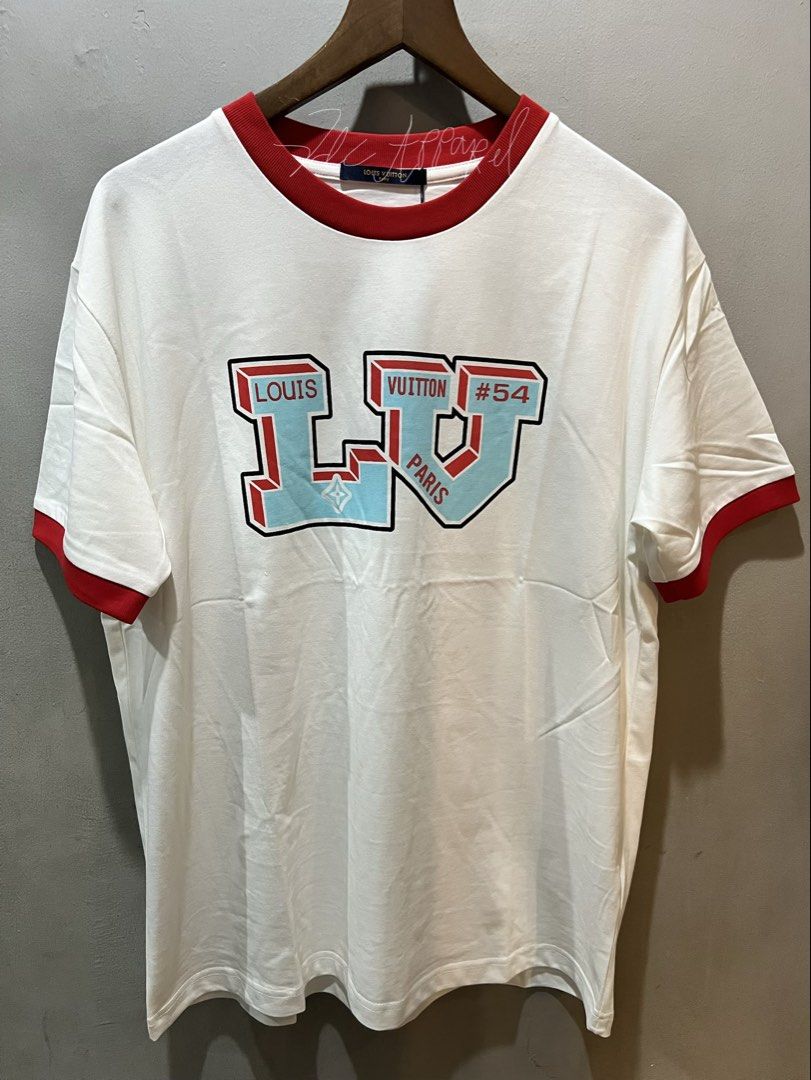 Louis Vuitton Graphic T-Shirt | White & Red (Category: Luxury Apparel) located in Imus. Submitted by vdc.apparel (Listing ID 1469111177, Image 1). Description: Almost new never used Louis Vuitton Graphic T-Shirt | White & Red.
