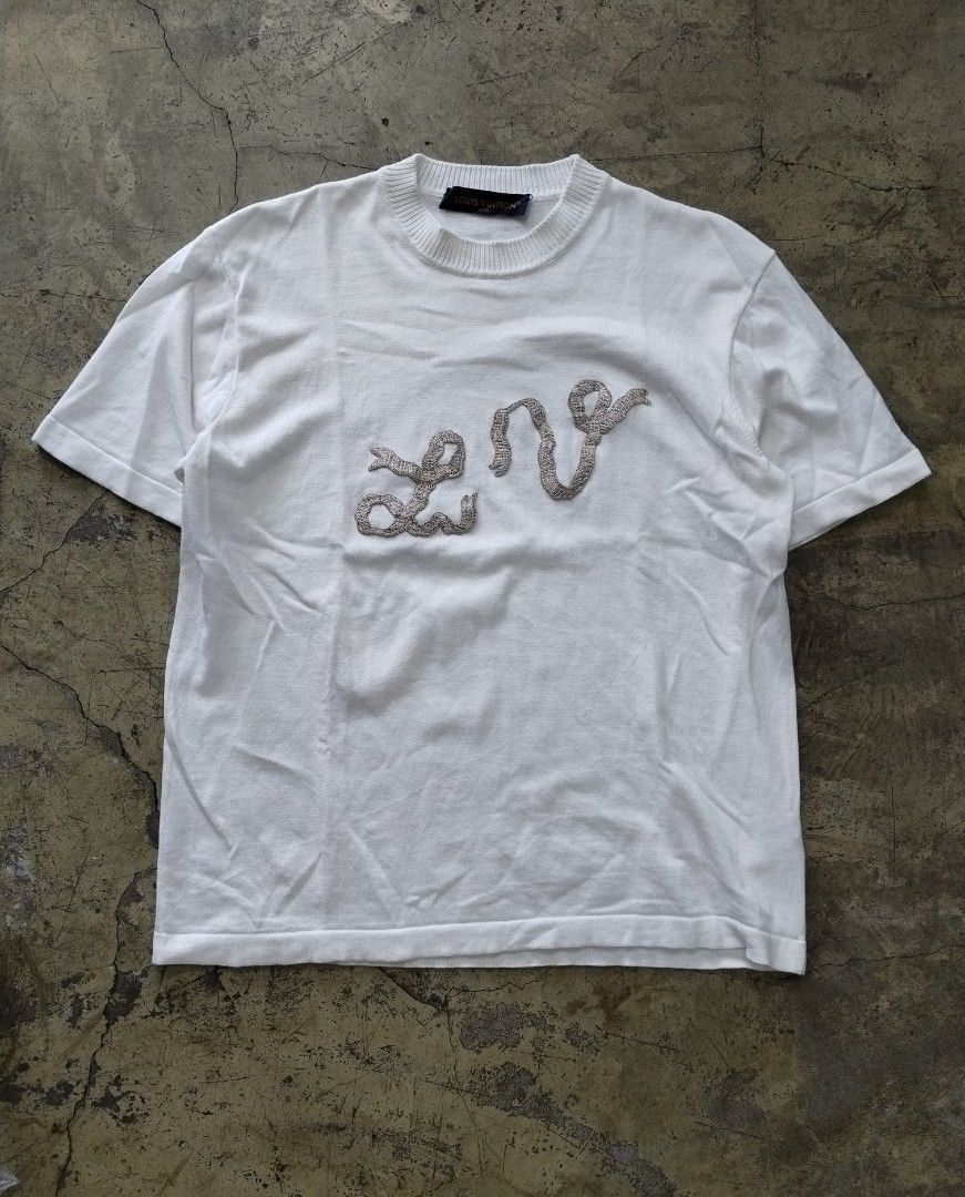 Louis Vuitton Knit LV Embroidered Logo (Category: Luxury Apparel) located in Taytay. Submitted by the_vtg_pop-up (Listing ID 1468980323, Image 1). Description: .