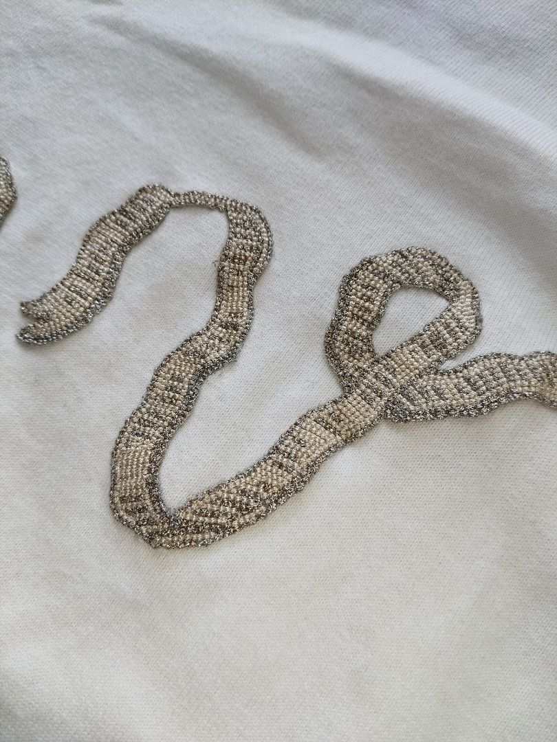 Louis Vuitton Knit LV Embroidered Logo (Category: Luxury Apparel) located in Taytay. Submitted by the_vtg_pop-up (Listing ID 1468980323, Image 3). Description: .