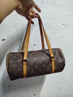 (Category: ) located in . Submitted by Gentlemans_ClosEt (Listing ID 1468940768, Image 1). Description: .