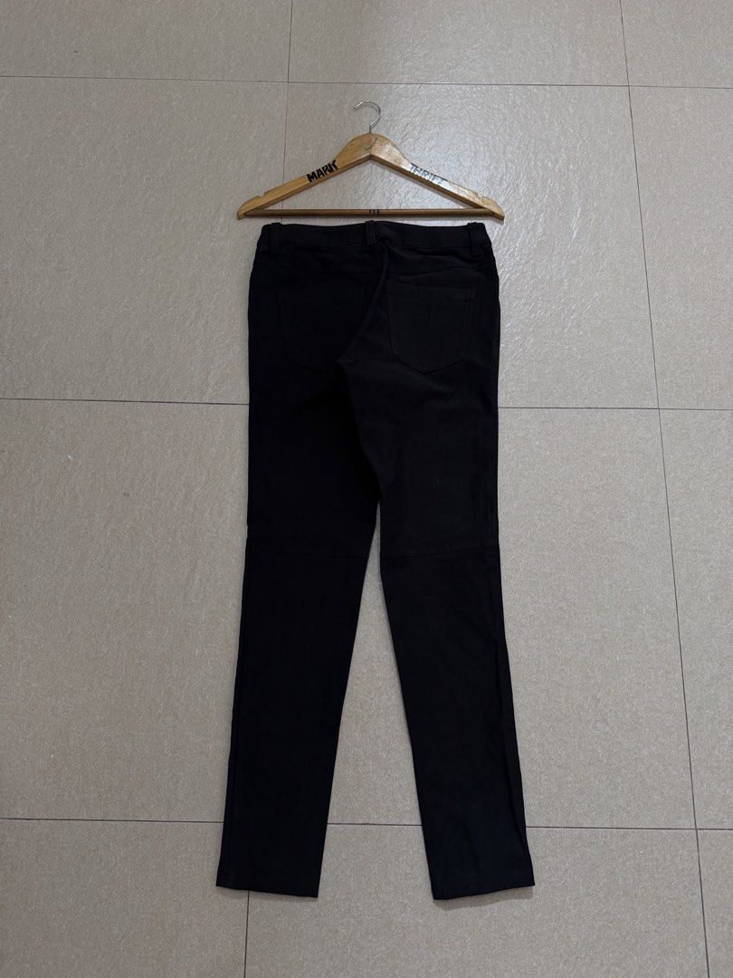 LULULEMON ABC PANTS BLACK slim fit (Category: Jeans) located in Manila. Submitted by triptothrift7 (Listing ID 1469099877, Image 2). Description: message if you are interested! for fast transaction LULULEMON ABC PANTS BLACK slim fit for only 1800 size 28 on tag actual waistline 30 length 39 hem 5.5 no issue need wash only excellent condition color rate 9/10 mode of payment gcash or bank transfer location Biñan laguna.
