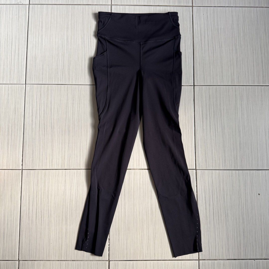 Lululemon black leggings (Category: Activewear) located in Makati City. Submitted by ellespreloved2.0 (Listing ID 1469050540, Image 2). Description: In very good condition No flaw Fits 26-28 With Side and waist pockets Adjustable waist band inside Stretchable.