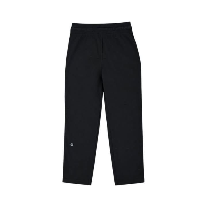 Lululemon Dance Studio Miid-Rise Crop (Category: Activewear) located in Taguig. Submitted by soyity (Listing ID 1468961769, Image 3). Description: Size 4 26 to 30 Waistline 35 Inches Length 700 DISCLAIMER: We are not affiliated, associated, authorized, endorsed by, or in any way officially connected with the brands featured in this post. All brand names, logos, and trademarks are property of their respective owners. Items are sourced from thrift 