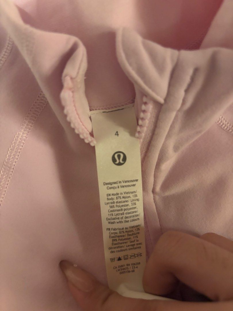 Lululemon Define Jacket Meadowsweet pink (Category: Activewear) located in Manila. Submitted by frannyyu (Listing ID 1469111546, Image 3). Description: 🎀 ABOUT THE ITEM - size 4 - NO FLAWS - 10/10 CONDI - Dm for questions, and more photos if SURE ONLY. RFS: DECLUTTERING PAYMENT AND SHIPPING : 💰: GCASH / BANK TRANSFER 🚚 : LALAMOVE, J&T, GRAB, ETC. .