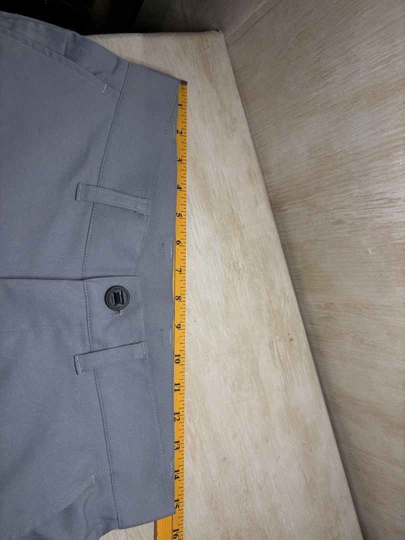 LULULEMON GOLF SHORT (Category: Shorts) located in Cabuyao City. Submitted by pormanation-thrift-store (Listing ID 1468939146, Image 2). Description: LULULEMON GOLF SHORT Condition: LIKE NEW Color rate: 10/10 (PWEDE SA MASELAN) Size: 28 Dimes: 30”Wx20”L Issue: NONE✅ Price: 1500.