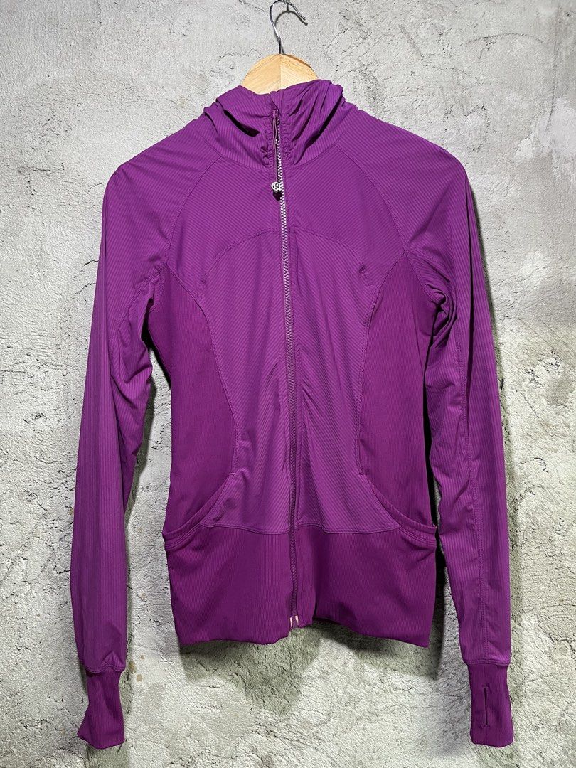 LULULEMON IN FLUX JACKET 6 (Category: Coats, Jackets and Outerwear) located in Quezon City. Submitted by headline. (Listing ID 1468982559, Image 1). Description: LULULEMON IN FLUX REVERSIBLE JACKET SIZE:6 DIMES:17x25cm (flexible) cOLOR:REGAL PLUM EXCELLENT CONDITION FOR ONLY:1,350php +SHIPPING FEE.