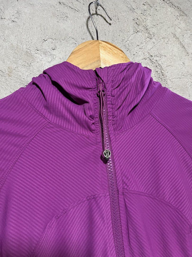LULULEMON IN FLUX JACKET 6 (Category: Coats, Jackets and Outerwear) located in Quezon City. Submitted by headline. (Listing ID 1468982559, Image 2). Description: LULULEMON IN FLUX REVERSIBLE JACKET SIZE:6 DIMES:17x25cm (flexible) cOLOR:REGAL PLUM EXCELLENT CONDITION FOR ONLY:1,350php +SHIPPING FEE.